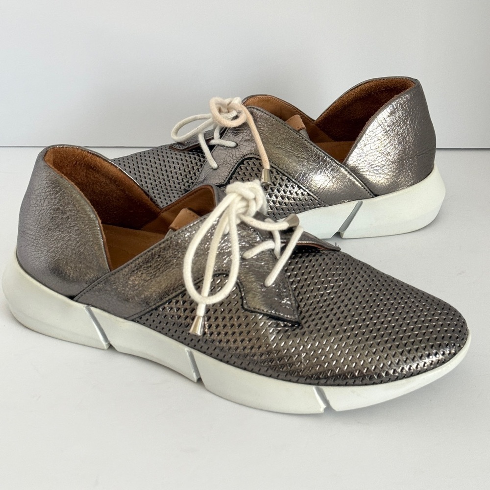 Elska Vayah Solid Chrome Sneakers Size EU 39/ US 8.5